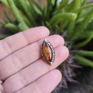 New Dainty 925 Sterling Silver Amber Marquise Pendant